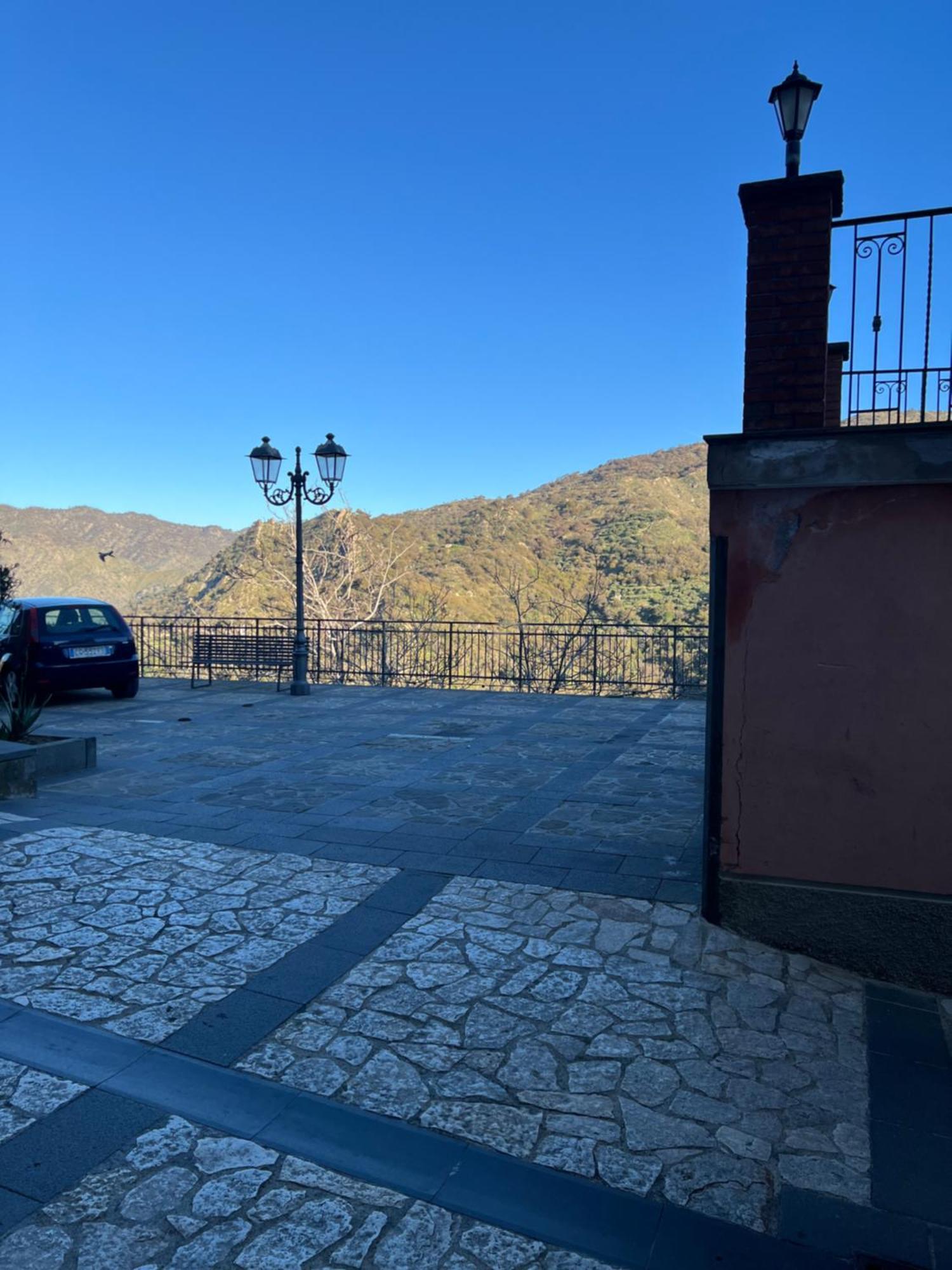 Casa Belvedere Motta Camastra Gole Alcantara ภายนอก รูปภาพ