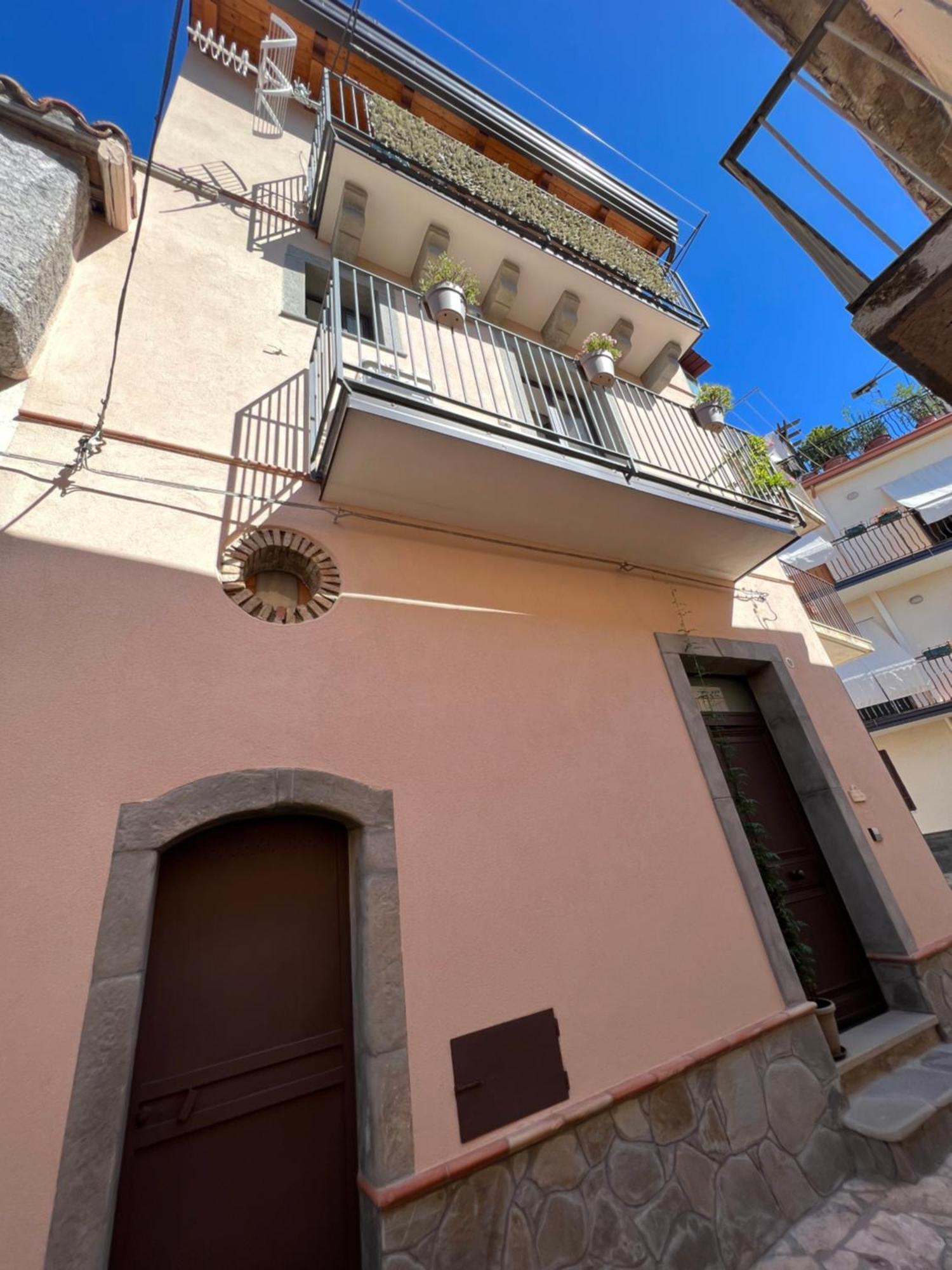 Casa Belvedere Motta Camastra Gole Alcantara ภายนอก รูปภาพ