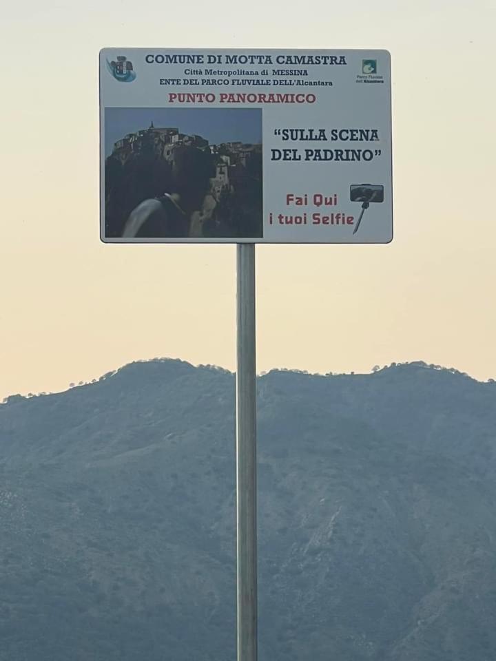 Casa Belvedere Motta Camastra Gole Alcantara ภายนอก รูปภาพ